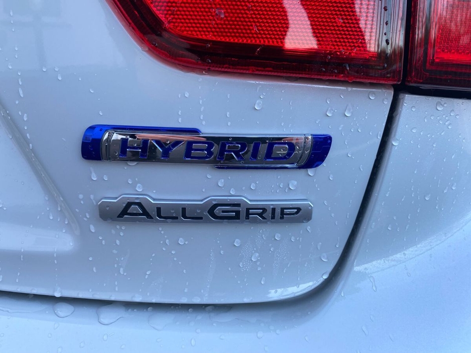 Suzuki Ignis 0.0 Ignis 1.2 Mild Hybrid SZ5 ALLGRIP MT Hatchback Hybrid White