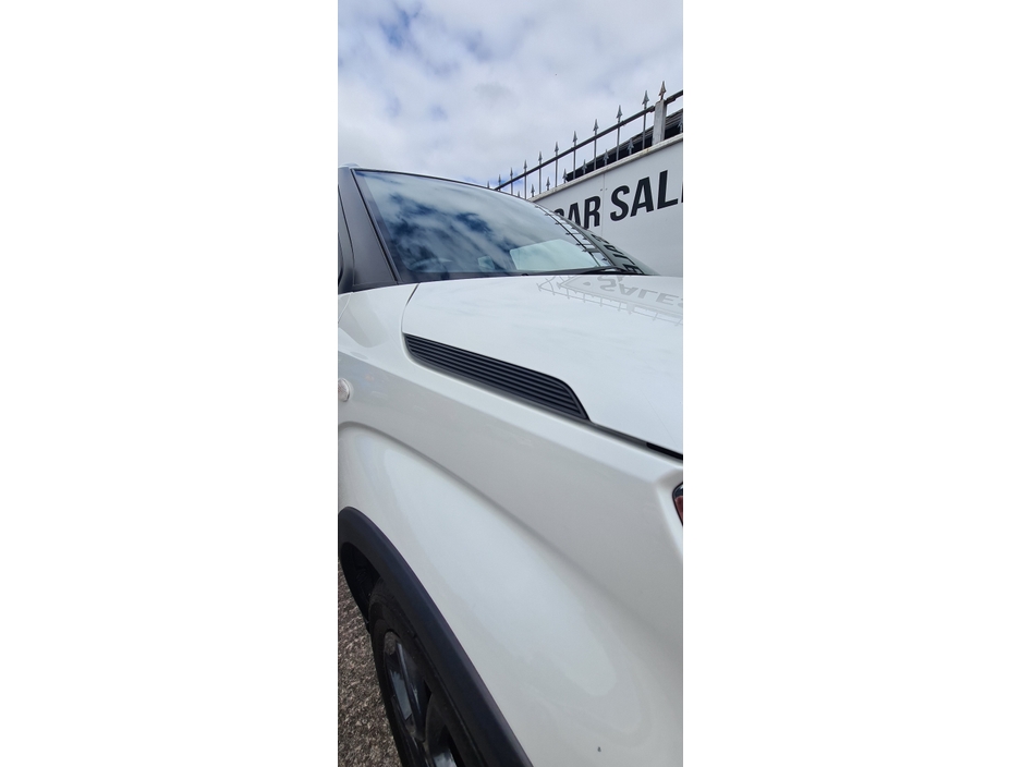 Suzuki Ignis 0.0 1.2 DUALJET HYBRID SZ-T 5DR SUV Petrol White