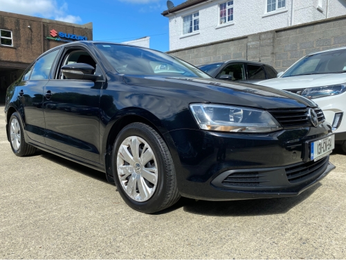 Volkswagen Jetta 0.0 1.6 TDI MANUAL 6SPEED FWD 105HP 4DR Saloon Diesel Black