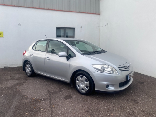 Toyota Auris 0.0 1.4 D-4D Terra Hatchback Diesel Silver