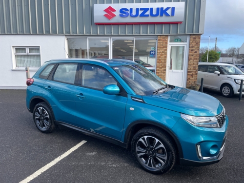 Suzuki Vitara SUV Hybrid Blue