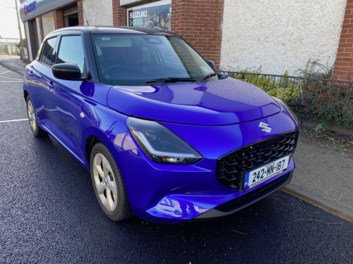 Suzuki Swift 0.0 1.2 HYBRID MOTION Hatchback Hybrid Blue