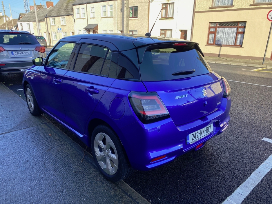 Suzuki Swift 0.0 1.2 HYBRID MOTION Hatchback Hybrid Blue