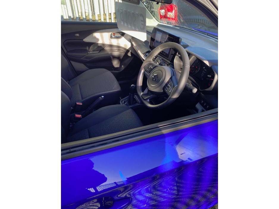 Suzuki Swift 0.0 1.2 HYBRID MOTION Hatchback Hybrid Blue