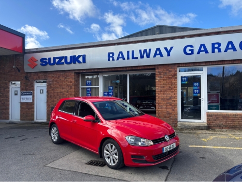 Volkswagen Golf 0.0 2.0 TDI SE BLUEMOTION 150PS 5DR Hatchback Diesel Red