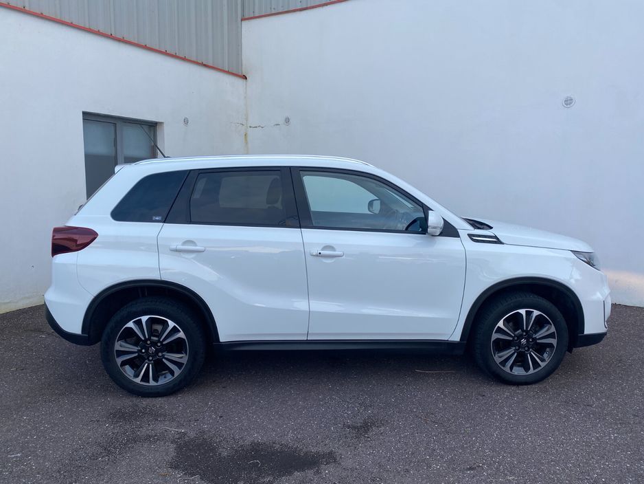 Suzuki Vitara 0.0 1.4 Hybrid SZ5 MT SUV Petrol White