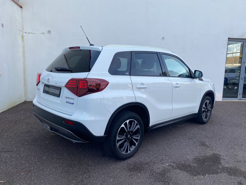 Suzuki Vitara 0.0 1.4 Hybrid SZ5 MT SUV Petrol White