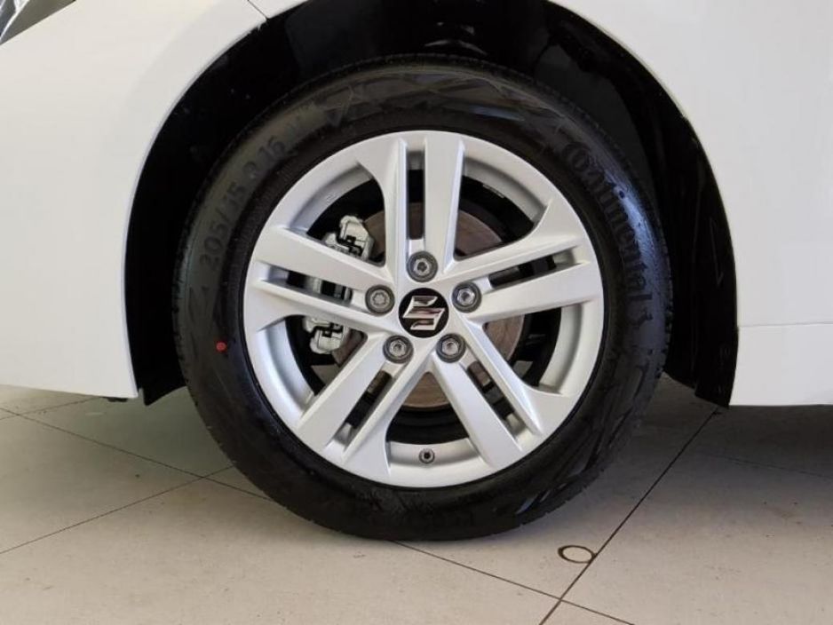 Suzuki Swace 0.0 1.8 HYBRID SZ-T CVT 4DR AUTO Estate Petrol White