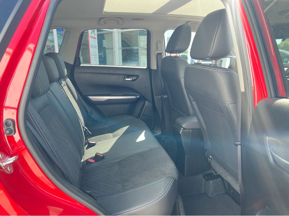 Suzuki Vitara 0.0 1.4 B/JET HYBRID SZ5 AL SUV Petrol Red