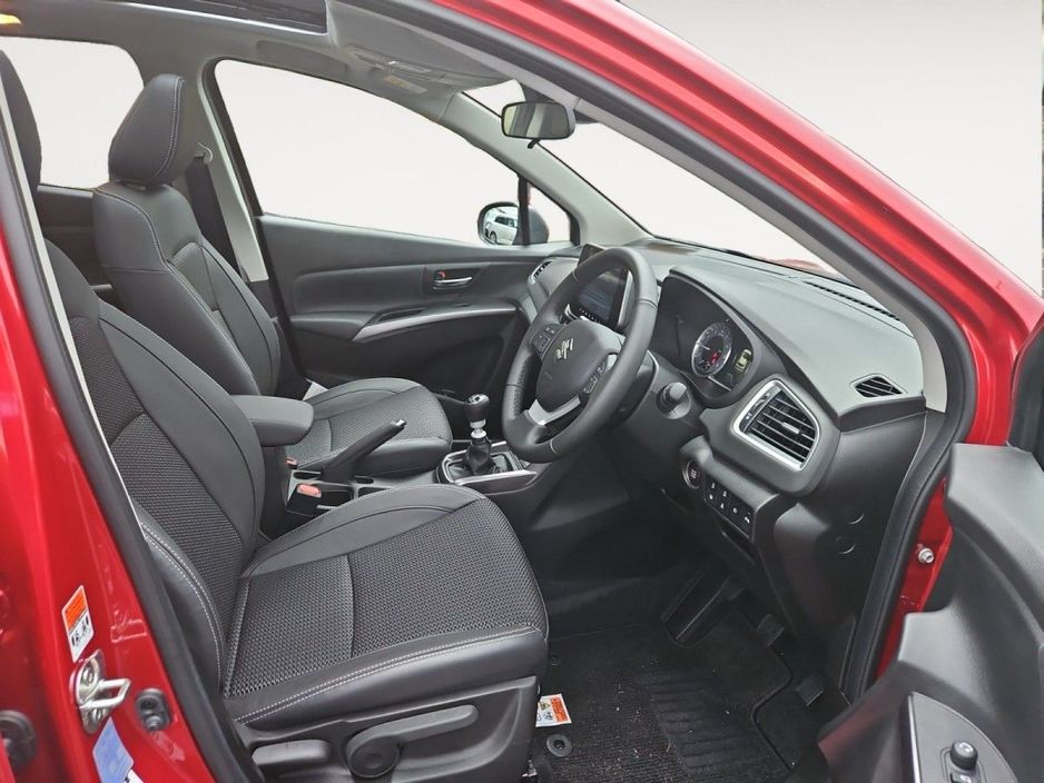 Suzuki S-Cross 0.0 S-CROSS 1.4 B/JET Ultra MILD HYB Hatchback Petrol Red