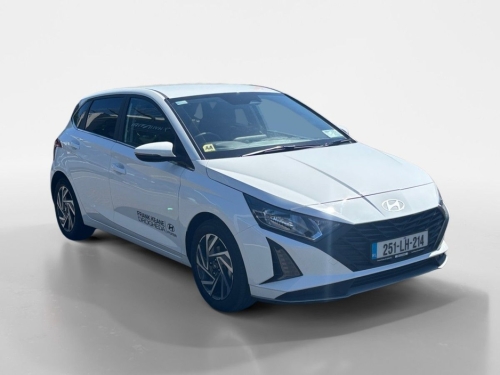 Hyundai i20 0.0 i20 Deluxe Plus Hatchback Petrol White