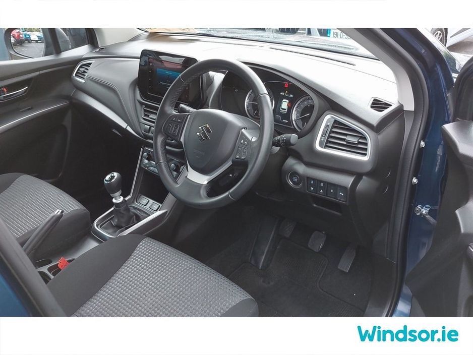 Suzuki S-Cross 0.0 SX4 S-CROSS 1.4 BOOSTERJET MIL Hatchback Petrol Blue