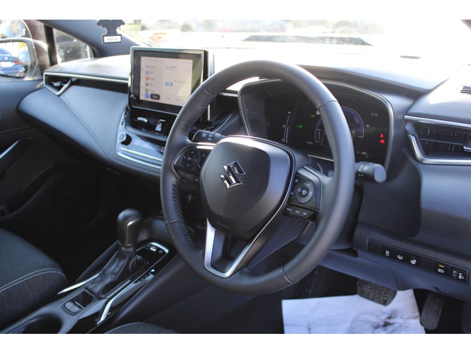 Suzuki Swace 0.0 1.8 HYBRID MOTION CVT Estate Hybrid White