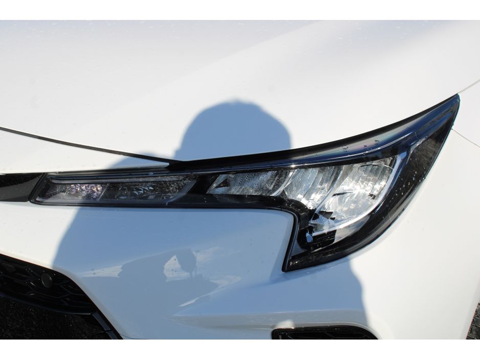 Suzuki Swace 0.0 1.8 HYBRID MOTION CVT Estate Hybrid White