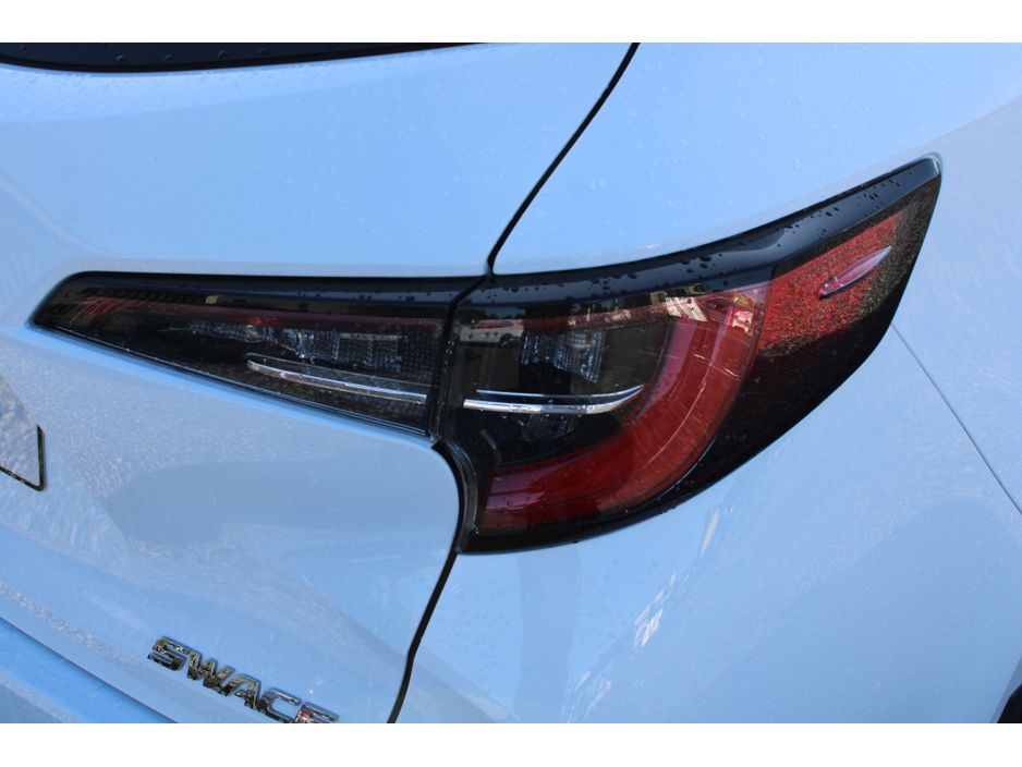 Suzuki Swace 0.0 1.8 HYBRID MOTION CVT Estate Hybrid White