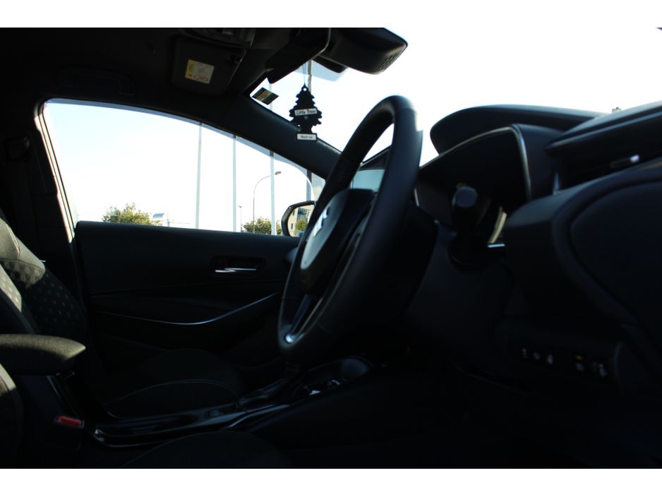 Suzuki Swace 0.0 1.8 HYBRID MOTION CVT Estate Hybrid White