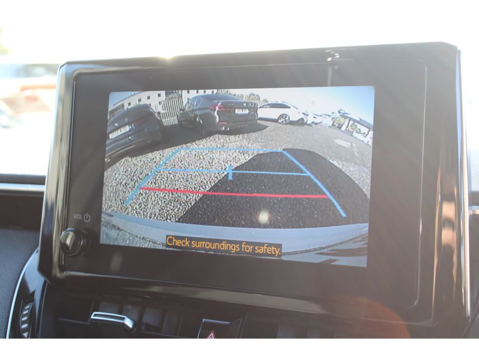 Suzuki Swace 0.0 1.8 HYBRID MOTION CVT Estate Hybrid White