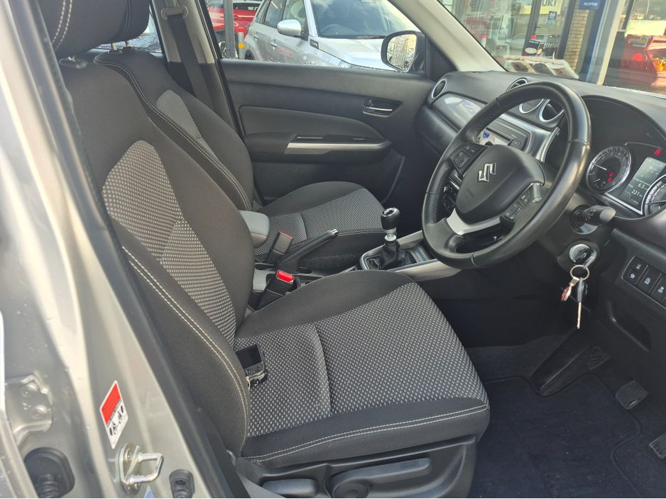 Suzuki Vitara 0.0 1.4 BOOSTERJET HYBRID S SZ4 5DR Estate Petrol Grey