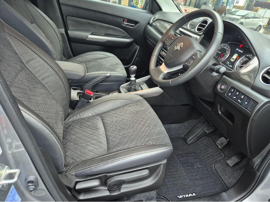 Suzuki Vitara 0.0 1.4 B/JET HYBRID SZ5 AL Hatchback Petrol Grey