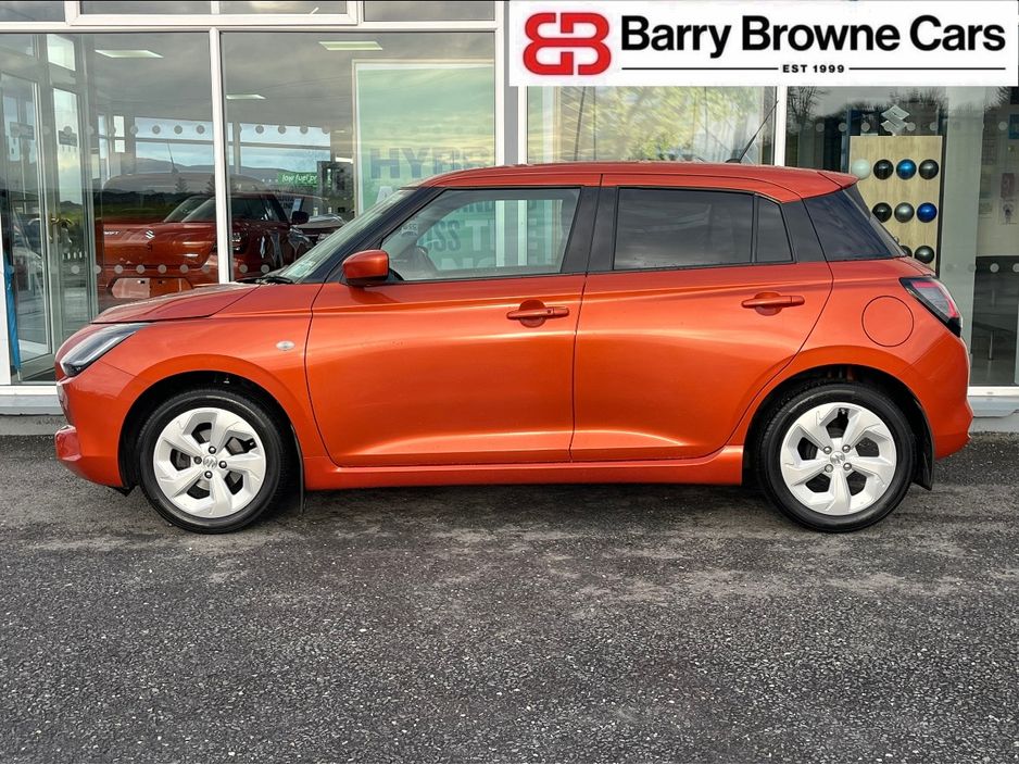 Suzuki Swift 0.0 1.2 HYBRID MOTION 5DR Hatchback Hybrid Orange