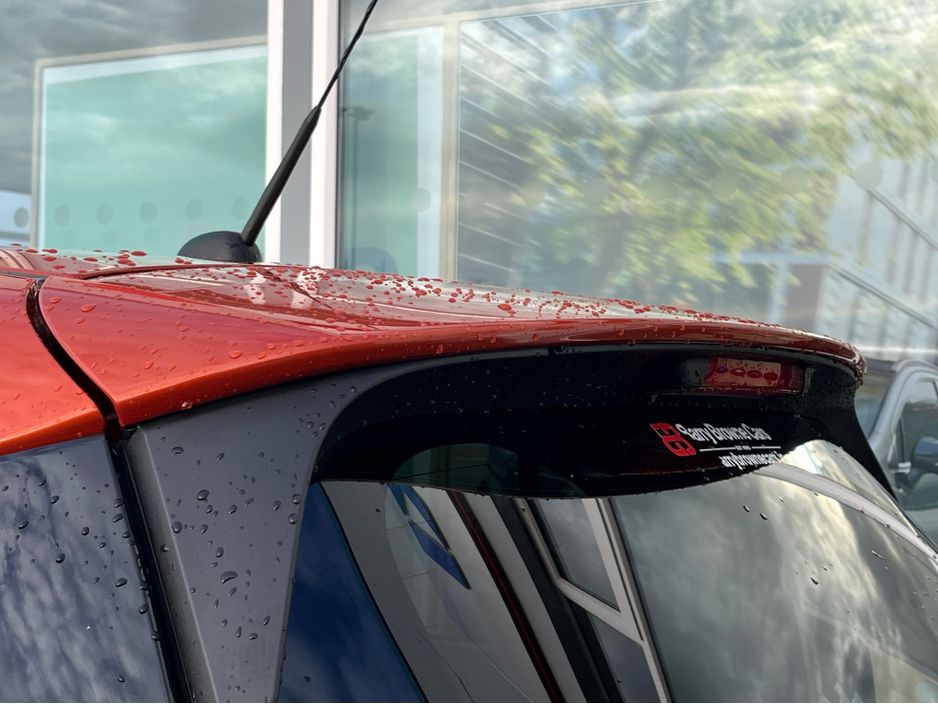 Suzuki Swift 0.0 1.2 HYBRID MOTION 5DR Hatchback Hybrid Orange