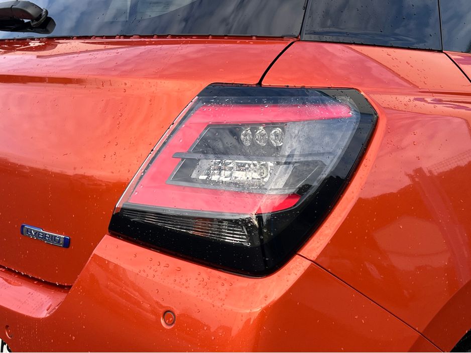 Suzuki Swift 0.0 1.2 HYBRID MOTION 5DR Hatchback Hybrid Orange