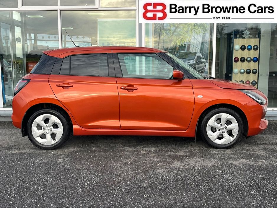 Suzuki Swift 0.0 1.2 HYBRID MOTION 5DR Hatchback Hybrid Orange