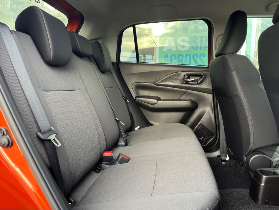 Suzuki Swift 0.0 1.2 HYBRID MOTION 5DR Hatchback Hybrid Orange