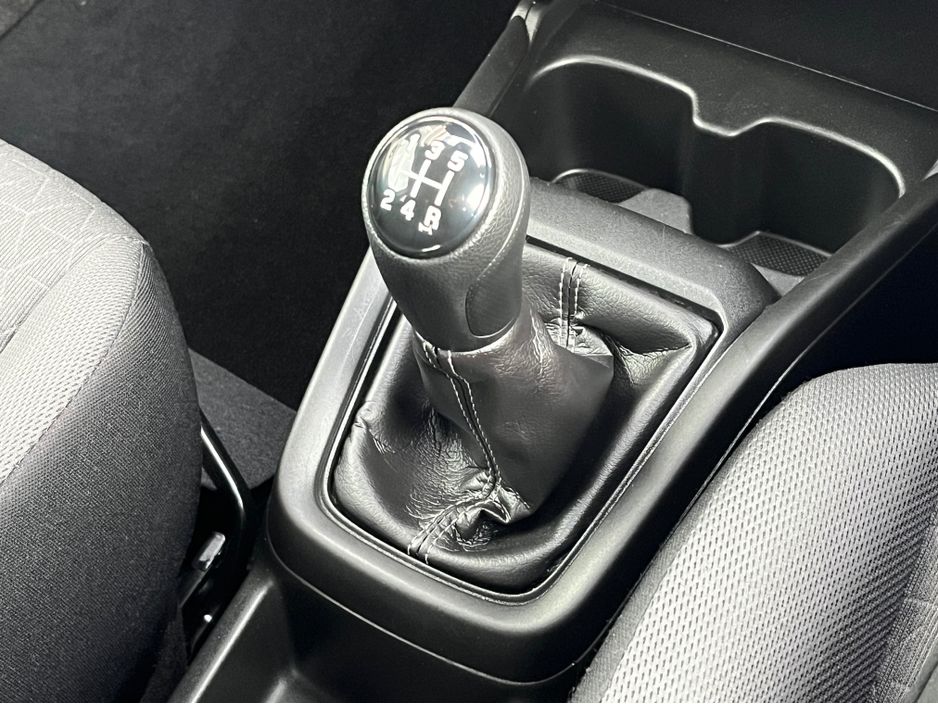 Suzuki Swift 0.0 1.2 HYBRID MOTION 5DR Hatchback Hybrid Orange