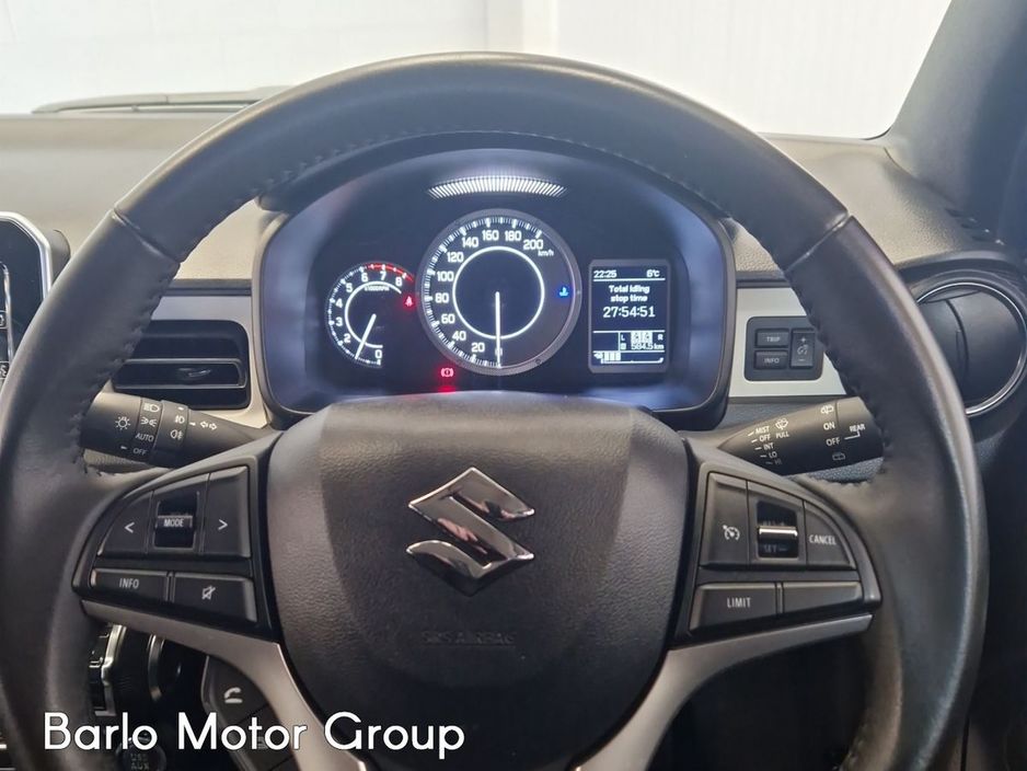 Suzuki Ignis 0.0 1.2 Hybrid SZ5 4WD ALLGRIP Hatchback Petrol White