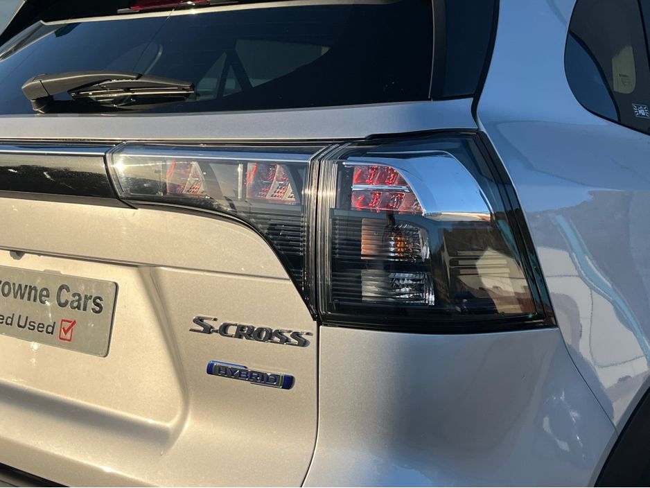 Suzuki S-Cross 0.0 S-CROSS MOTION B-JET BOOSTERJET Hatchback Hybrid Silver