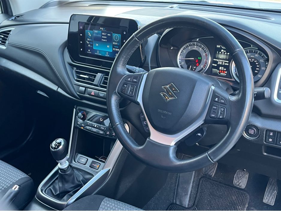 Suzuki S-Cross 0.0 S-CROSS MOTION B-JET BOOSTERJET Hatchback Hybrid Silver