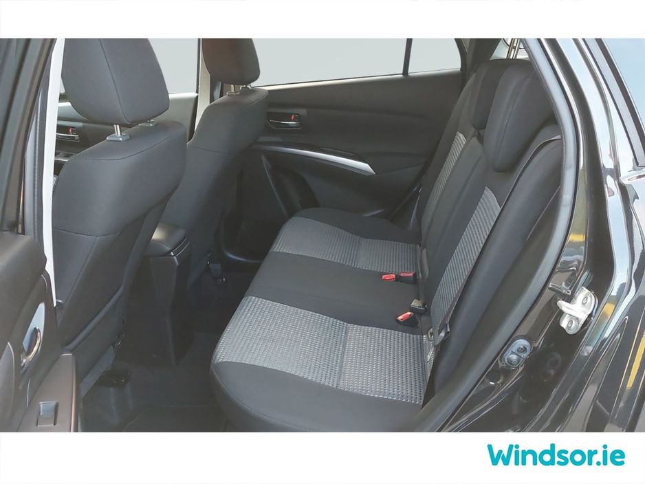 Suzuki S-Cross 0.0 SX4 S-CROSS 1.4 BOOSTERJET MIL Hatchback Petrol Black