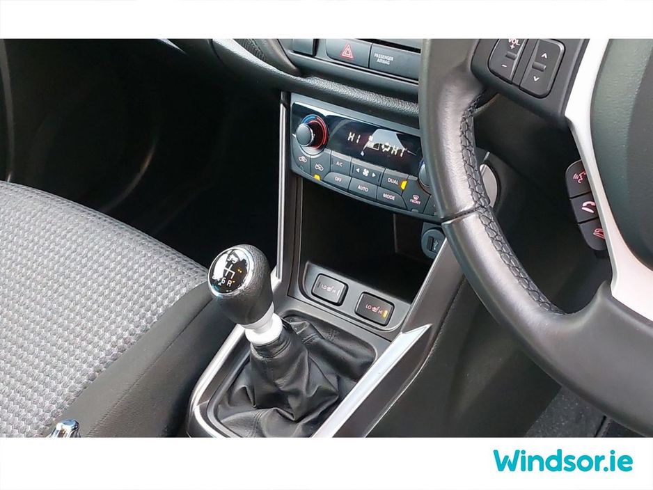 Suzuki S-Cross 0.0 SX4 S-CROSS 1.4 BOOSTERJET MIL Hatchback Petrol Black