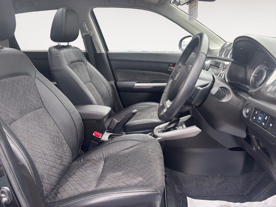 Suzuki Vitara 0.0 1.5 Full Hybrid SZ5 AGS SUV Hybrid Black