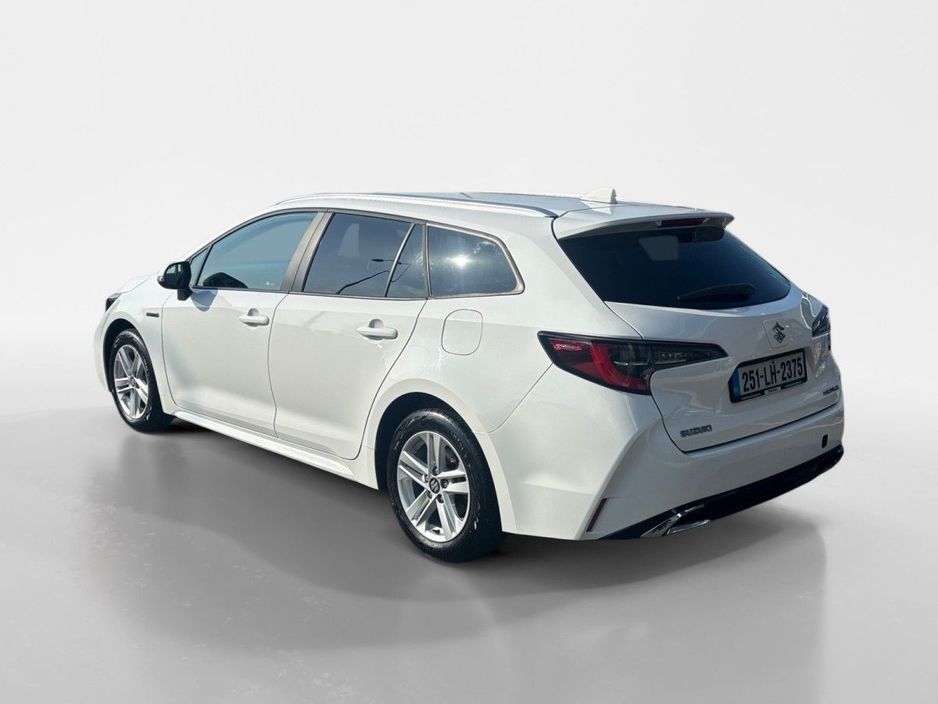 Suzuki Swace 0.0 Swace 1.8 Hybrid SZ-T CVT Estate Hybrid White