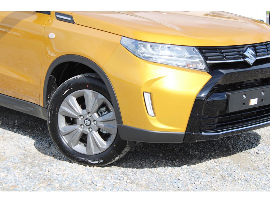 Suzuki Vitara 0.0 1.4 B/JET HYBRID MOTION DEMO SUV Hybrid Yellow