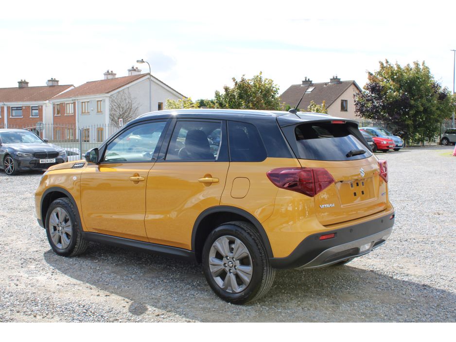 Suzuki Vitara 0.0 1.4 B/JET HYBRID MOTION DEMO SUV Hybrid Yellow