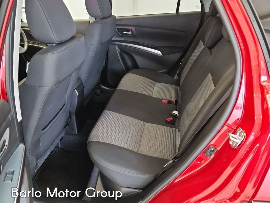 Suzuki S-Cross 0.0 S-Cross 1.4 Mild Hybrid Motion MT Hatchback Hybrid Red
