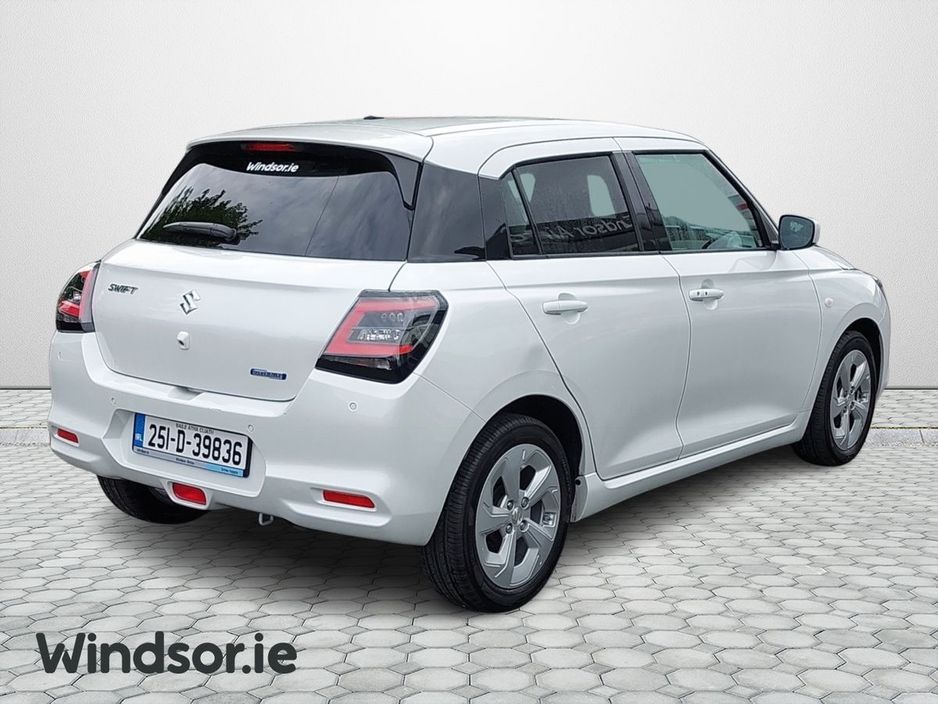 Suzuki Swift 0.0 Swift 1.2 Mild Hybrid Motion Hatchback Hybrid White