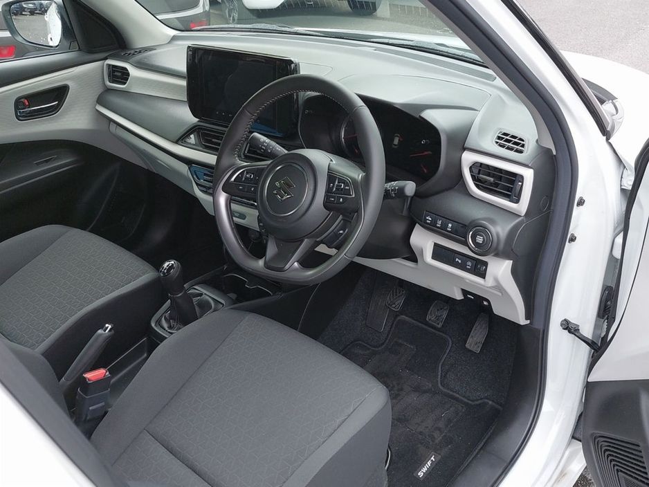 Suzuki Swift 0.0 Swift 1.2 Mild Hybrid Motion Hatchback Hybrid White