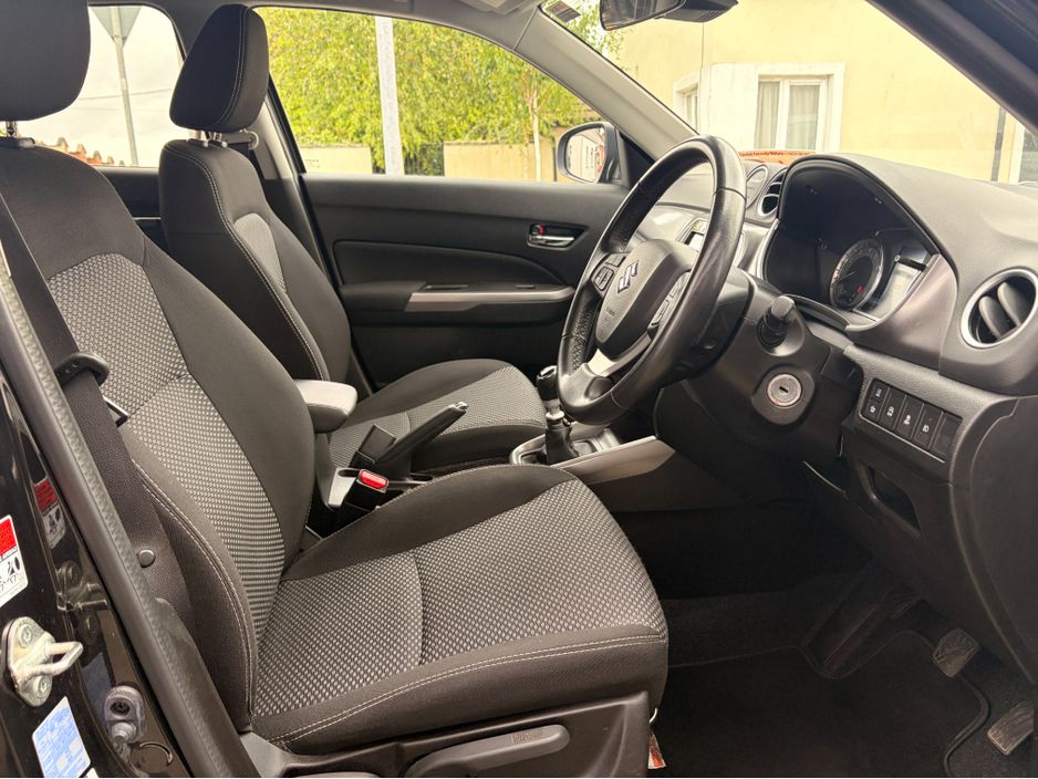 Suzuki Vitara 0.0 SZT HYBRID 1.4 BOOSTERJET ,UP TO 5 YEARS WARRANTY , REVERSING CAMERA , TOUCH SCREEN SUV Hybrid Black