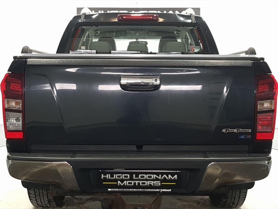Isuzu D-Max 0.0 2.5 TD UTAH VISION D/C 16 Pickup Diesel Black