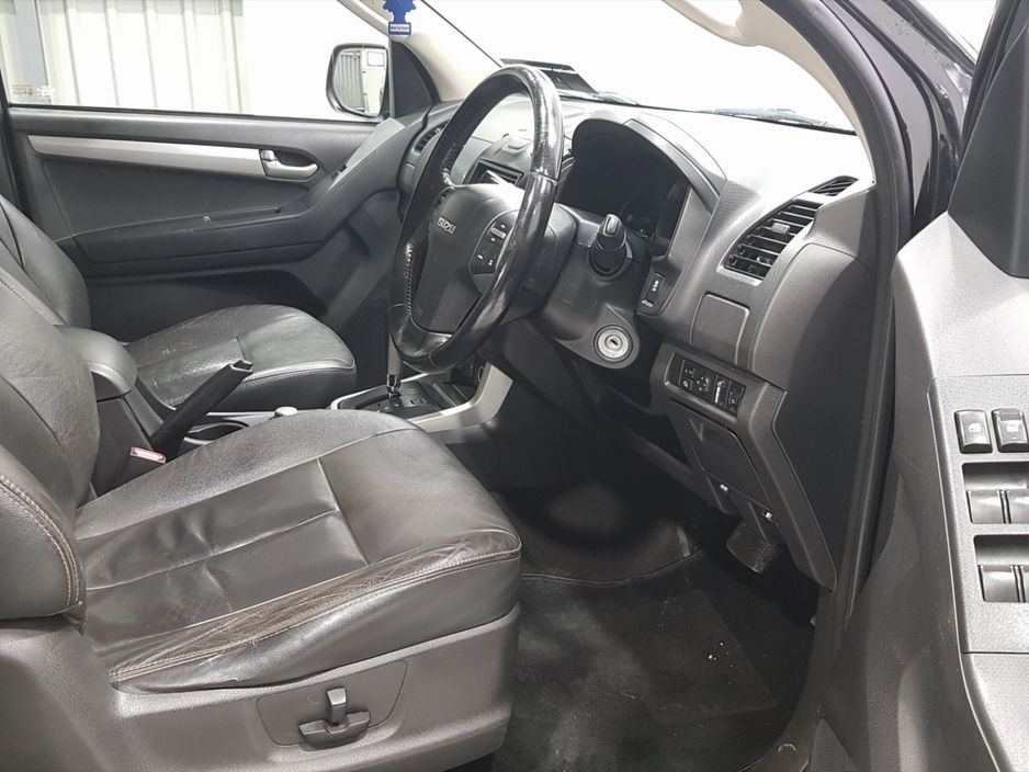 Isuzu D-Max 0.0 2.5 TD UTAH VISION D/C 16 Pickup Diesel Black