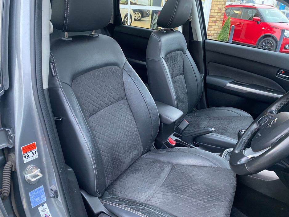 Suzuki Vitara 0.0 1.4 Hybrid SZ5 MT SUV Petrol Grey